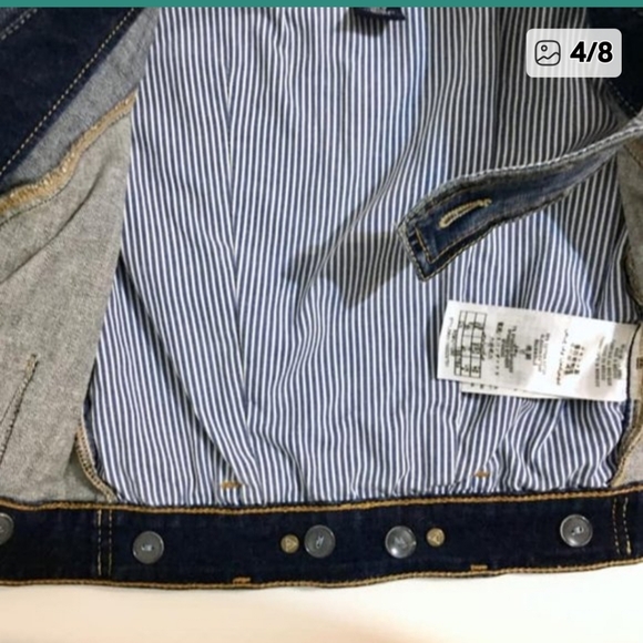 Guess , cropped jean jacket with removable tail very unique - Picture 4 of 9